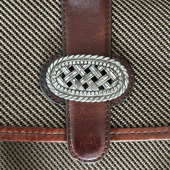 Brighton Crossbody Bag - Picture 3 of 10